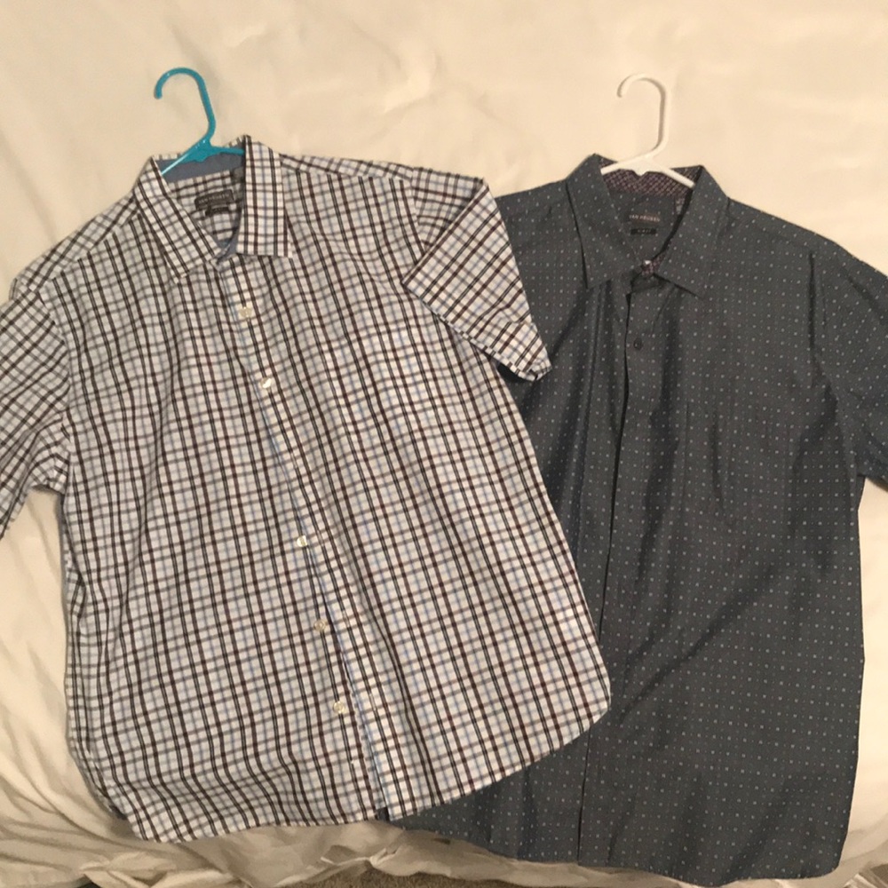 Pair of van heusen short sleeve slim button size L